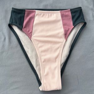 Xhiliration Women’s size Small Pink and gray high waist bikini bottoms.